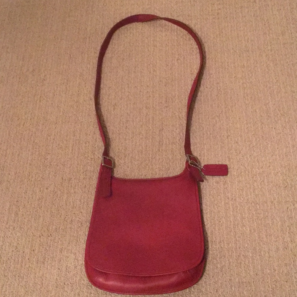 COACH vintage red leather purse 👜😍